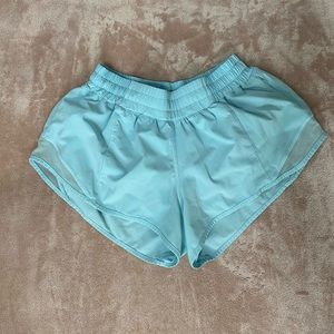 Lululemon hotty hot shorts 2”